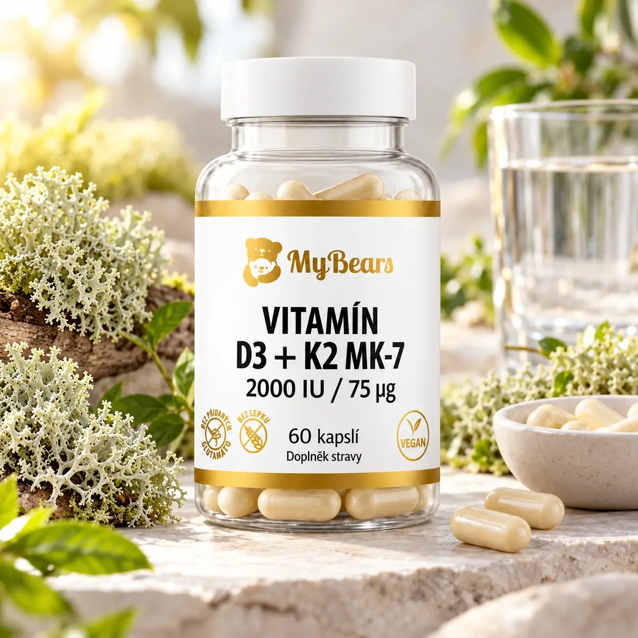 MyBears Vitamín D3 + K2 MK-7 ve světlém přírodním aranžmá s důrazem na veganský původ